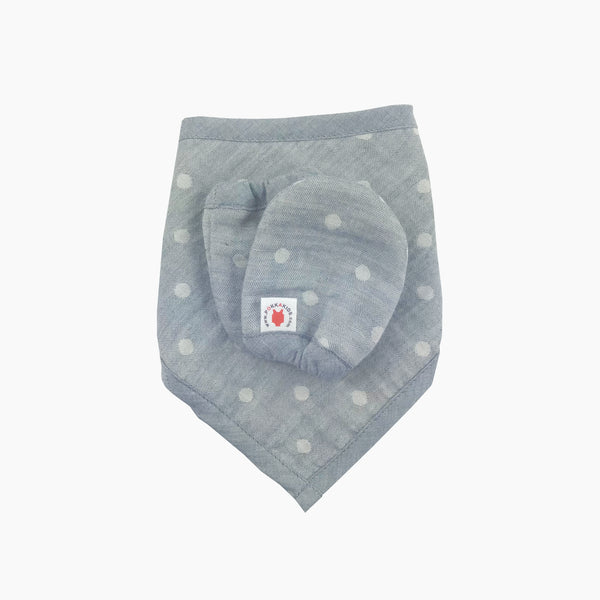 charcoal 100 % GOTS certified organic cotton bandana bib and mittens baby gift set made in USA